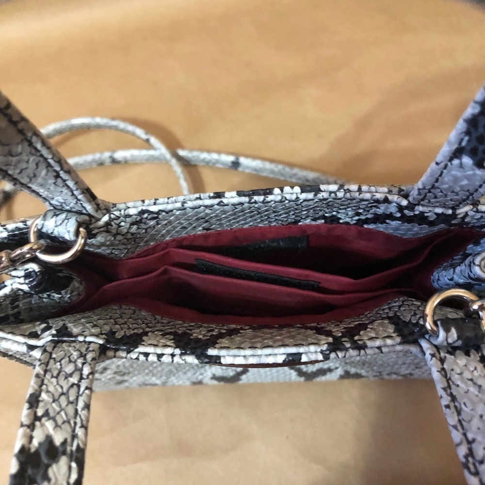 Nine West | Vintage Y2K Mini Boxy Square Crossbody Snakeskin Python Print Purse - Picture 6 of 11